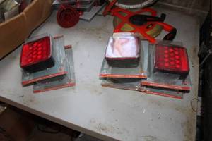 lot 931 image: Lot of (6) Reese TowPower Submersible LED Trailer Lights Left (x2) Right (x4)