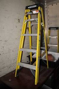 lot 1001 image: Werner Fiberglass Step Ladder 5