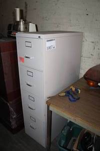 lot 1007 image: Metal File Cabinet 4-Drawer