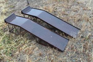 lot 1054 image: Lot of (2) Steel Car Ramps