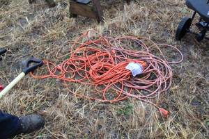 lot 1051 image: Lot of (2) Extension Cords