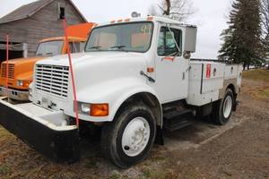 lot 751 image: 1995 Navistar International 4700 Service Truck