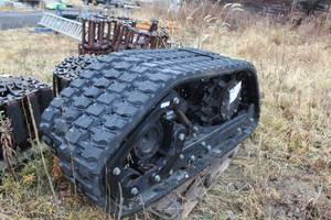 lot 755 image: Lot of (2) Loegering Versatile Track System Skid Steer Tracks VTS S2 R