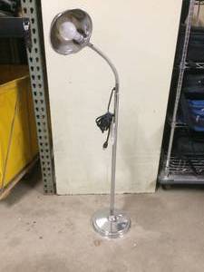 Super Retro Chic Chrome Gooseneck Telescoping Industrial Medical&nbspProcedure&nbspSurgical&nbspExam Light&nbspFloor Lamp&nbsp- Great Working Condition