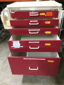 WOW MSRP $1600&nbspARMSTRONG MEDICAL A SMART CART 5 DRAWER SYSTEM MEDICATION STORAGE CRASH CART BUILT TO LAST A LIFETIME LOTS OF EXTRAS