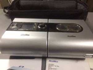 MSRP $1800&nbspResMed S9 Escape CPAP Machine with H5i Humidifier, Smart Card, Manuals &amp Travel Bag - Great Working Condition