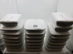 lot 10 image: lot of Cisco Air-Cap2602I-A-K9 and HP MSM 430 Access points