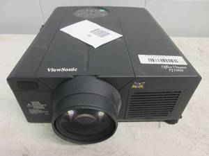 lot 95 image: Lot with a View Sonic PJ1060 Projector and Engage by eBeam Interactive Whiteboard With Wireless Keyboard 46002147