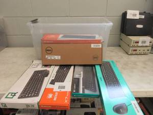 lot 98 image: Huge lot of assorted KeyBoards