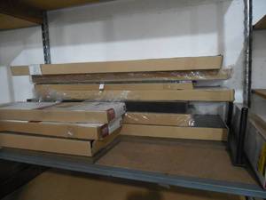 lot 61 image: ASSORTED FLOATING SHELF LOT
