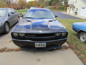 lot 1 image: 2009 Challenger