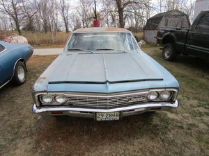 lot 7 image: 1966 Impala