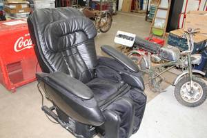 lot 440 image: Panasonic Real Pro Elite Electric Massage Lounger with Air Arm Massage EP3513