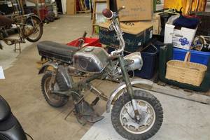 lot 442 image: Benelli Mini Bike with Complete Motor and Spare Parts MotorExhaust