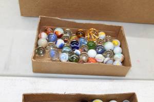 lot 447 image: Lot of (1 Box) Vintage Player Marbles - Part of a 50 year collection