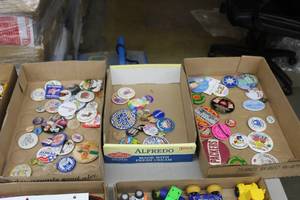 lot 473 image: Lot of (3 Boxes) 1960s and 1970s Pin-Back Buttons - Political, Pop, Beer, Sports