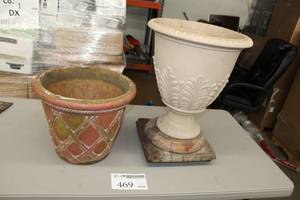 lot 469 image: Lot of (2) Outdoor Planters