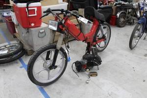lot 295 image: Custom Built Racing Moped