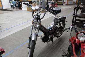 lot 297 image: 1978 Puch Moped
