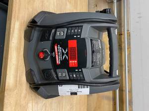 lot 49 image: SCHUMACHER Battery Extender 12-Volt 1,200 Amp Battery Jump Starter