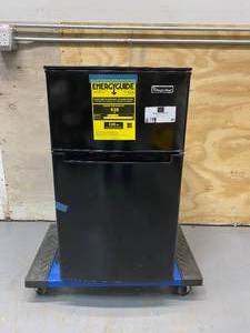 lot 88 image: MAGIC CHEF 3.1 cu. ft. Mini Fridge in Black