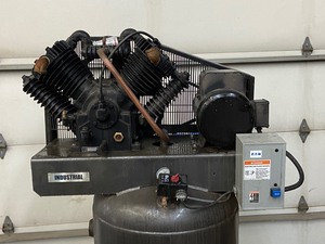 Napa Upright Air Compressor