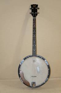 lot 157 image: Hondo II 4 String Banjo