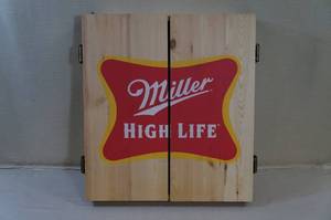 lot 154 image: Miller High-Life Dart Board Set