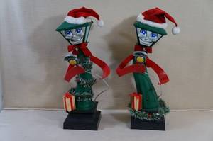 lot 136 image: 2 Singing Lightpole Christmas Decorations
