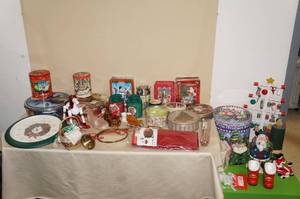 lot 140 image: Christmas Decorations and Cookie Tins