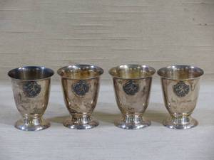 lot 67 image: Vintage 81.3% Silver Shot Glasses