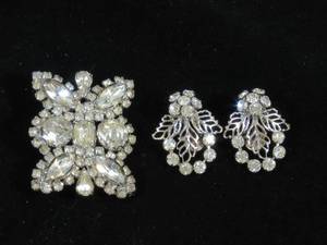lot 63 image: Silver Tone Costume Jewelry