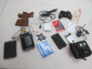 lot 73 image: Variety of electronics