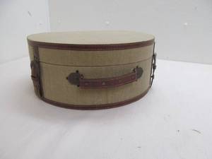 lot 78 image: Suitcase