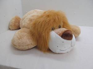 lot 89 image: Stuffed lion animal