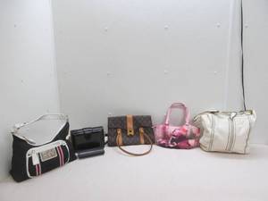 lot 95 image: Ladies hand bags