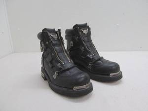 lot 25 image: Harley Davidson boots