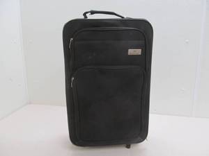 lot 117 image: Luggage case