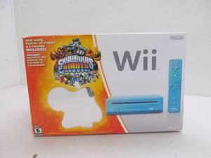 lot 131 image: Nintendo Wii Skylander giants