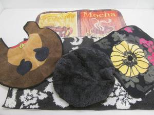 lot 144 image: Rugs