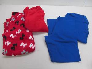 lot 151 image: Fleece PJ set
