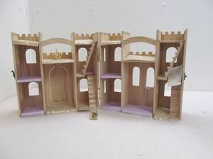 lot 153 image: Wood castle