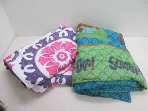 lot 185 image: Comforters