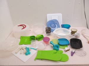 lot 201 image: Kitchenware