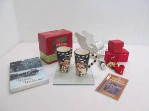 lot 244 image: Holiday dcor