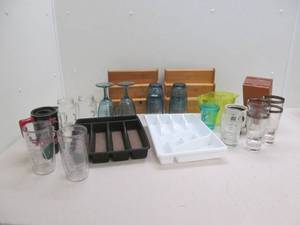 lot 251 image: Kitchenware