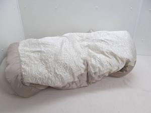 lot 263 image: Comforterbedspread