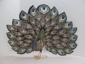 lot 268 image: Metal wall dcor