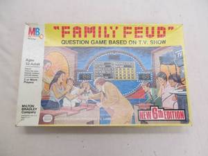 lot 306 image: Family Feud game