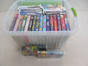 lot 326 image: Large group of VHS movies